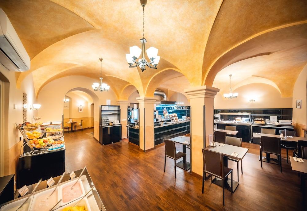 Hotel Elite Prague Ngoại thất bức ảnh
